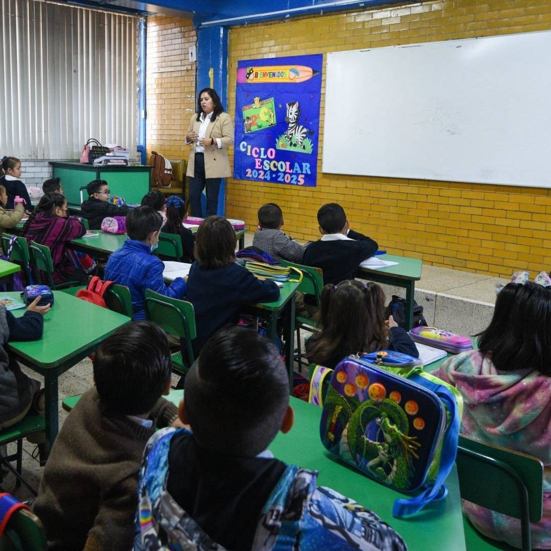 El municipio de León, Guanajuato presentó la Becas de Excelencia 2024, dirigida a alumnos con promedio de 10