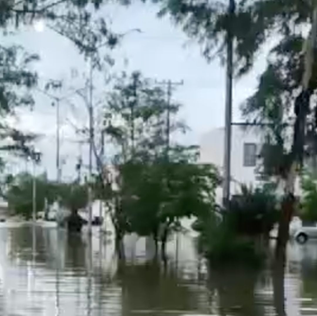 Vecinos del sector se encuentran entre vados, encharcamientos, baches e inundaciones