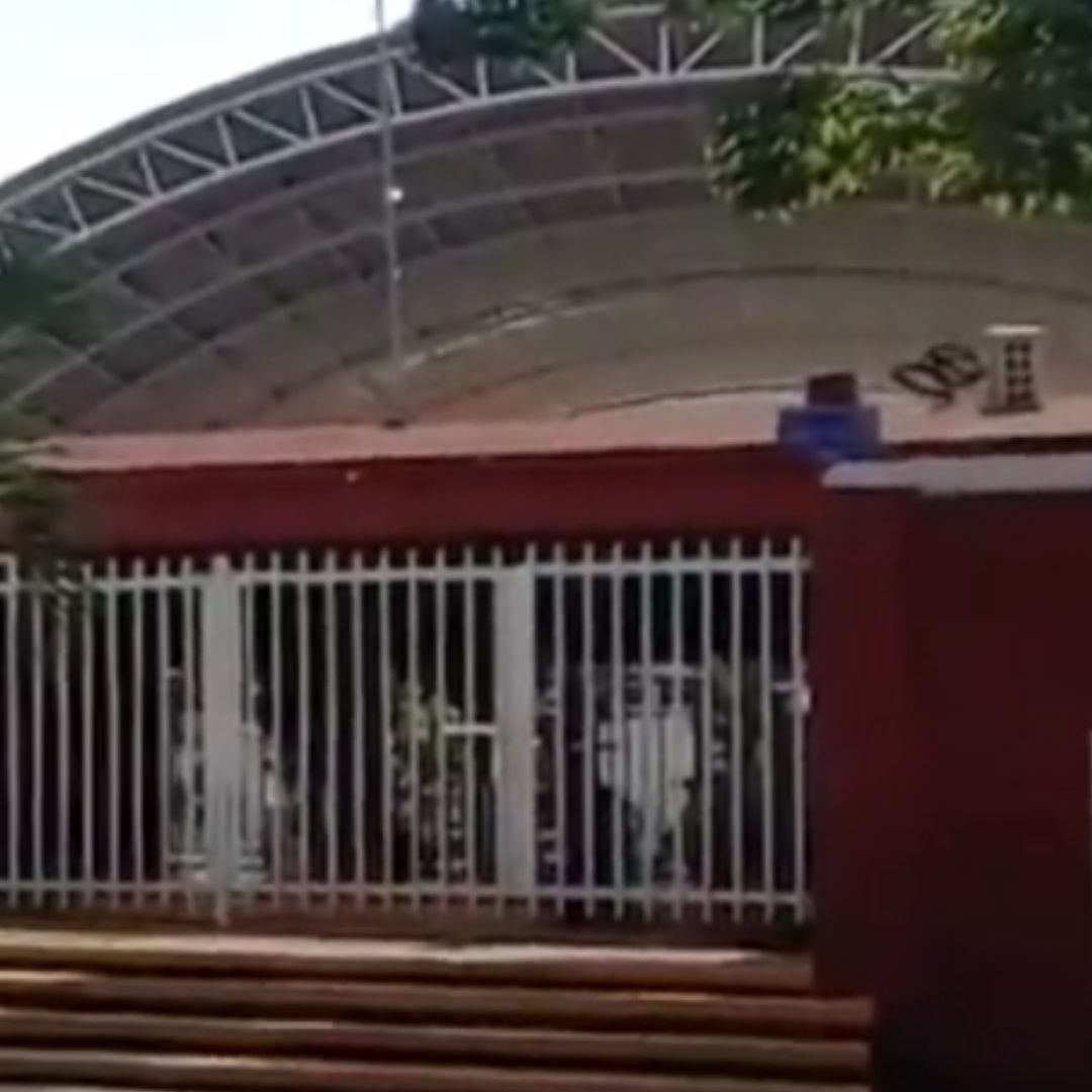 Estudiante de Secundaria Muere Tras Ser Pateado por Compañeros en Partido de Fútbol