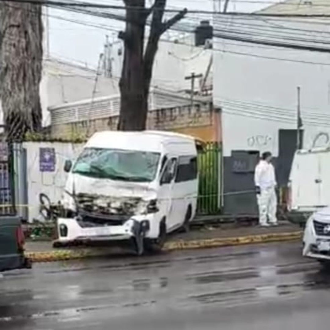 Estudiante Muere Atropellado Mientras Esperaba el Transporte Público para Ir a la Escuela