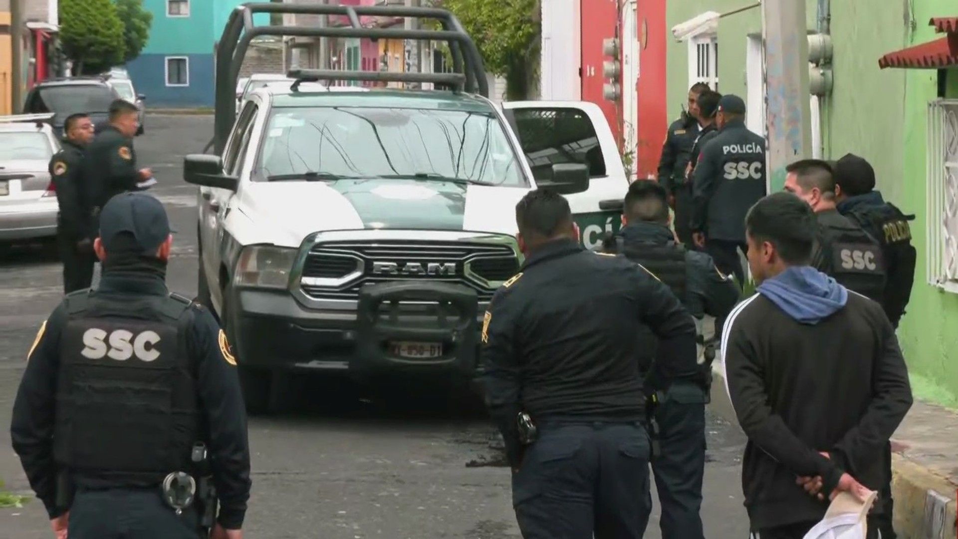 Policías de CDMX atienden balacera por riña en Iztapalapa, CDMX
