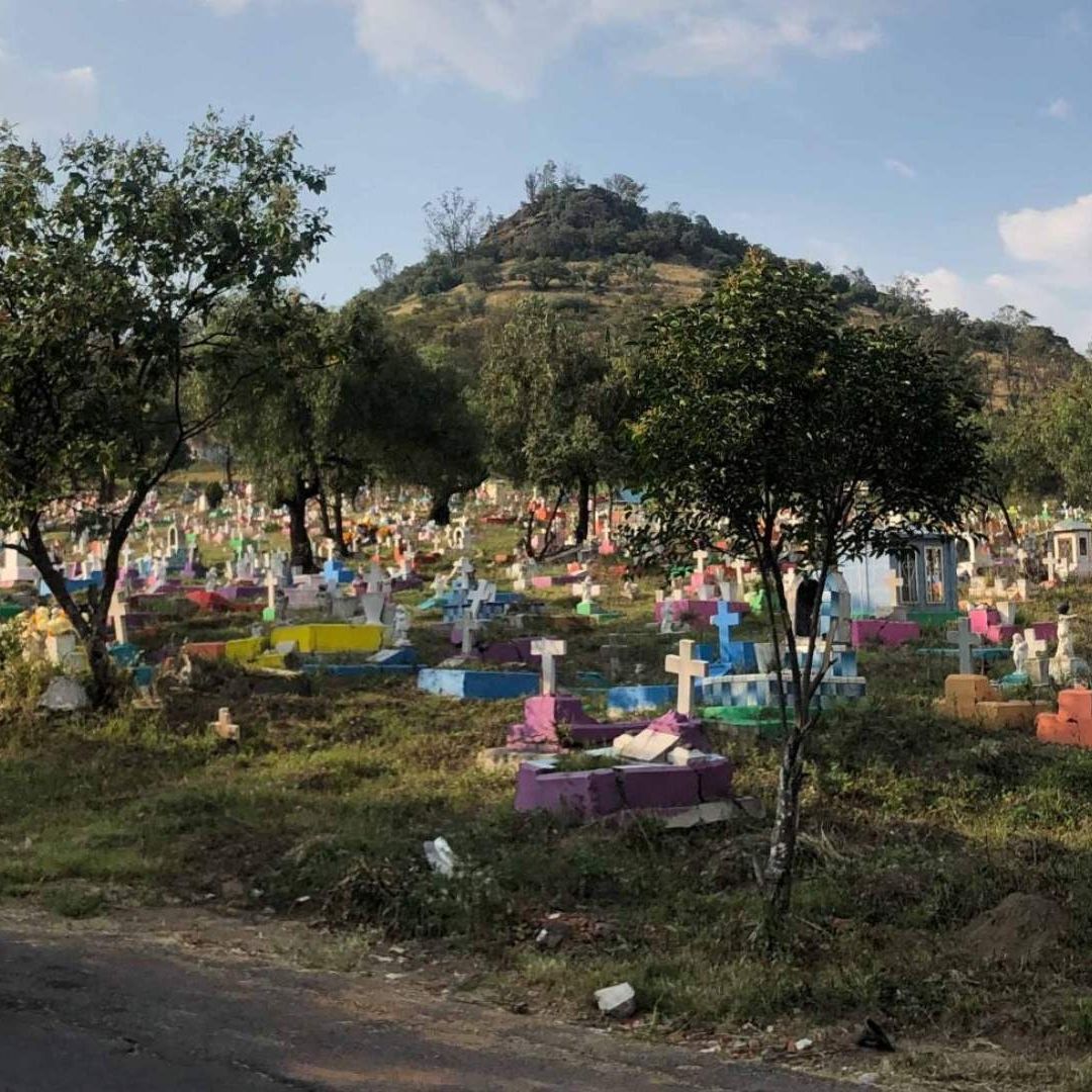 CDMX: Buscan Frenar Exhumación Ilegal de Huesos Humanos con Torres de Seguridad
