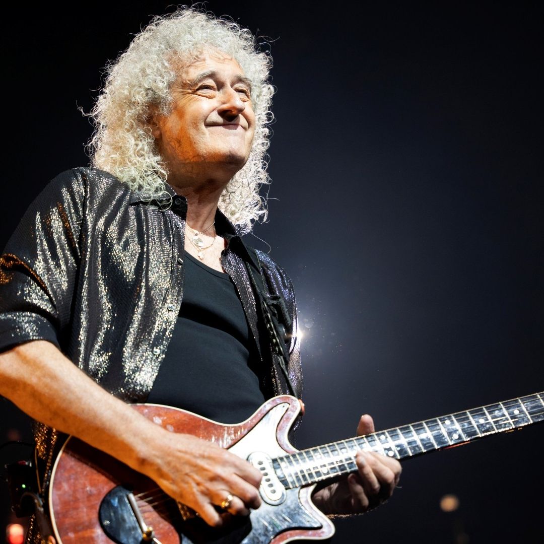 Brian May, guitarrista de Queen, podrá tocar la guitarra tras derrame
