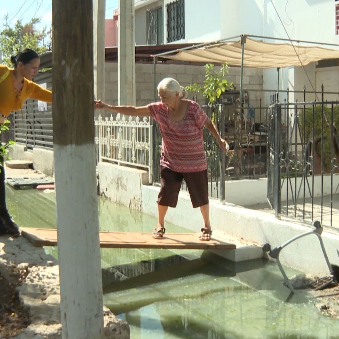 Vecinos de Colonia Las Granjas Rodeados por Laguna de Aguas Negras en Hermosillo