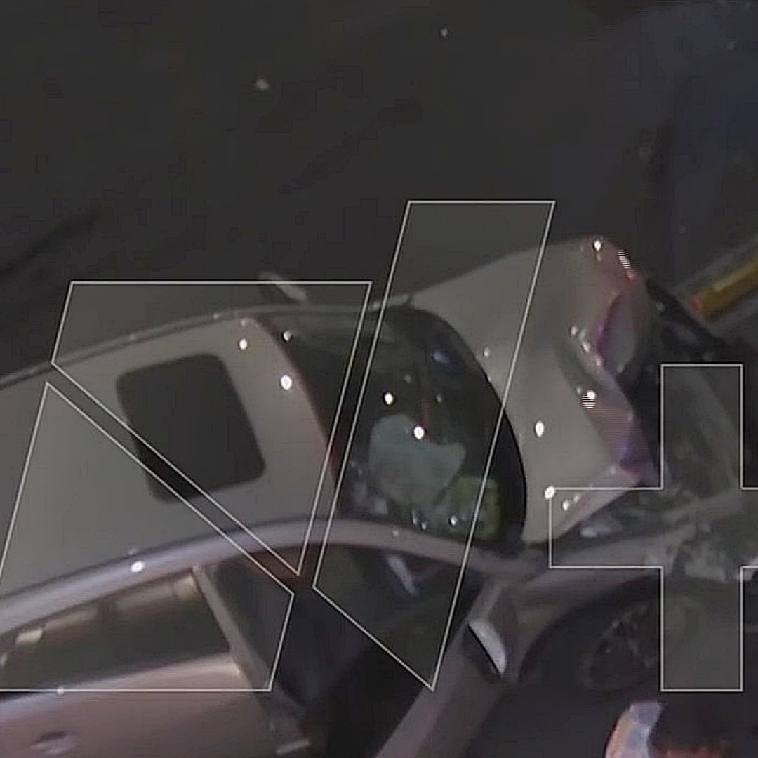 Camioneta accidentada en Eje Central Lázaro Cárdenas
