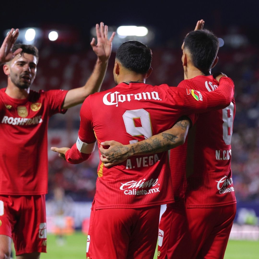 Los Diablos Rojos festejaron su cuarto triunfo de la temporada, ahora ante el San Luis.