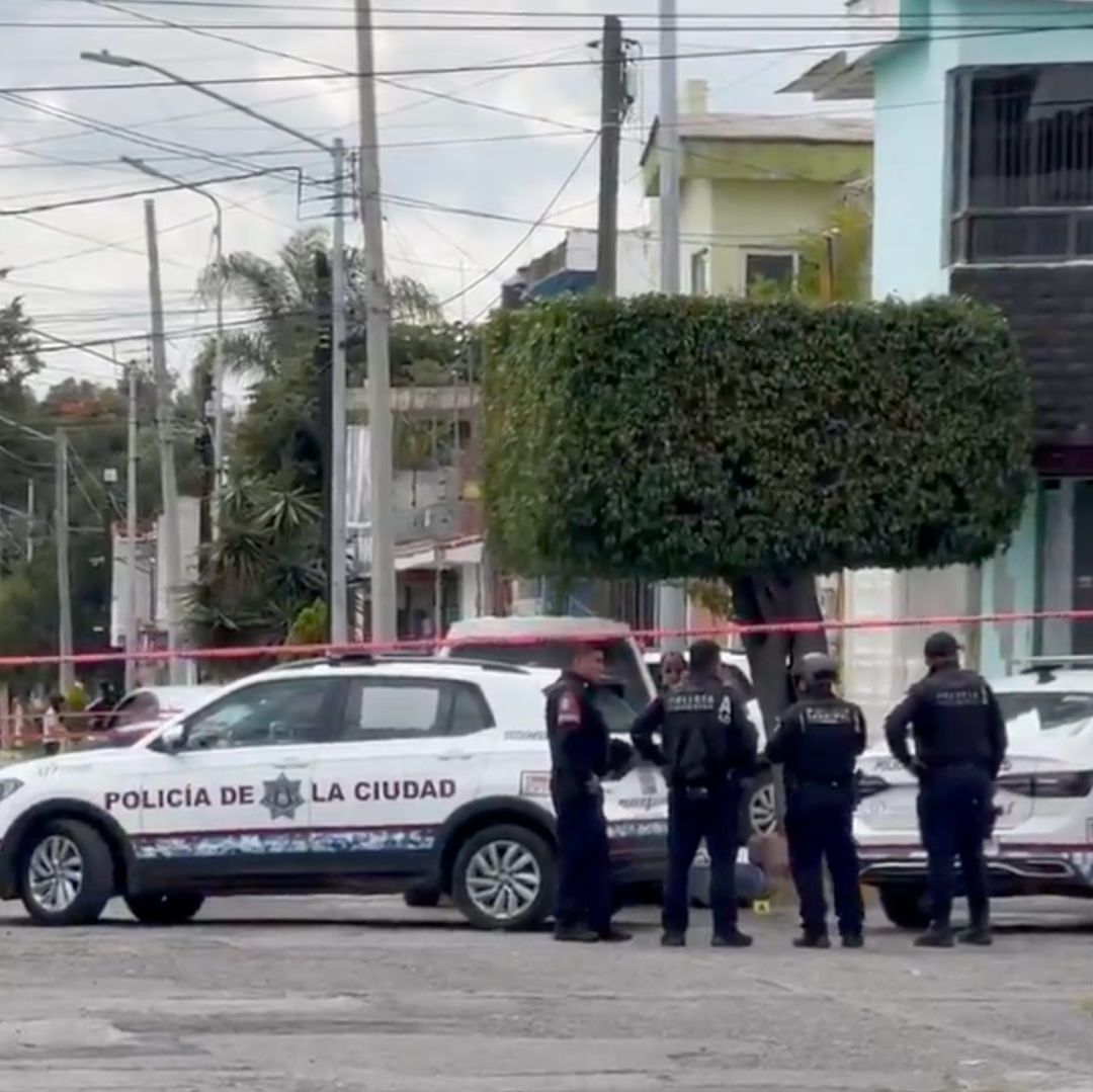 Hombre Asesinado a Balazos en la Banqueta de la Colonia Ciudad Satélite Puebla
