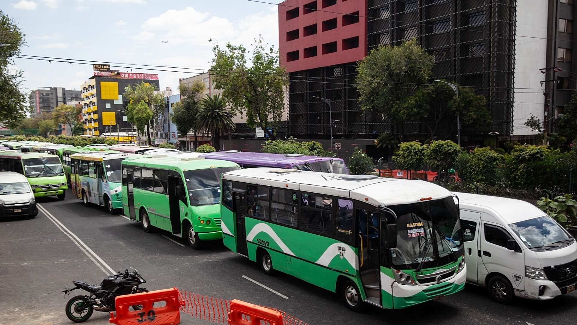 Transportistas bloquean Calzada de Tlalpan durante marcha el julio 2025