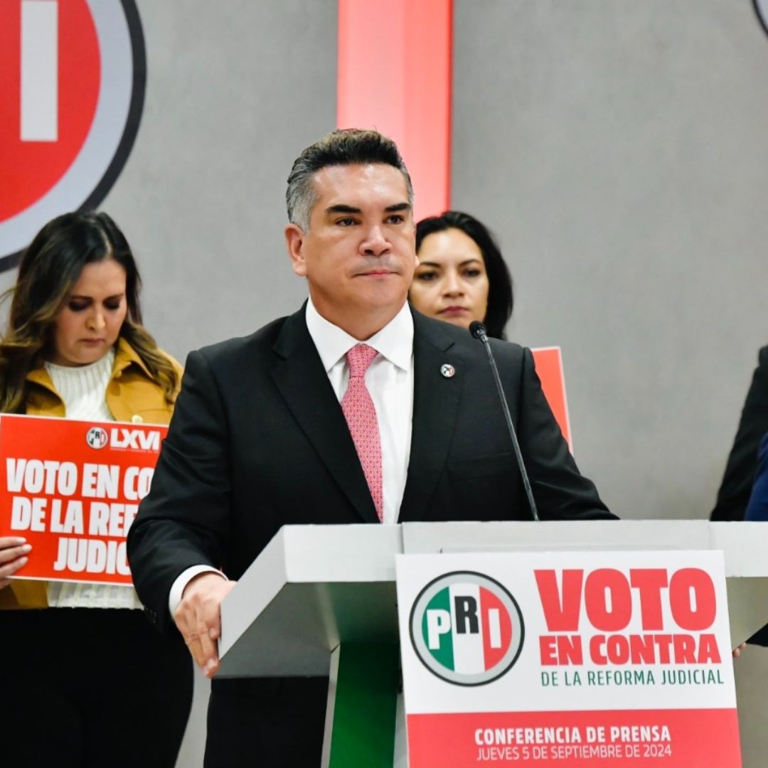 Alejandro Moreno ofreció un mensaje en la sede nacional del PRI