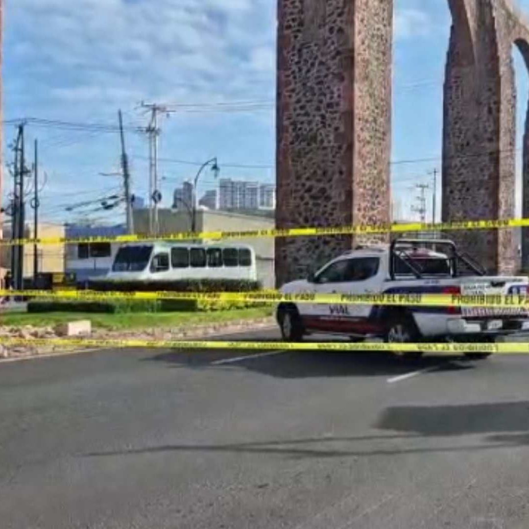 Ciclista Pierde la Vida Atropellado Sobre los Arcos en Querétaro