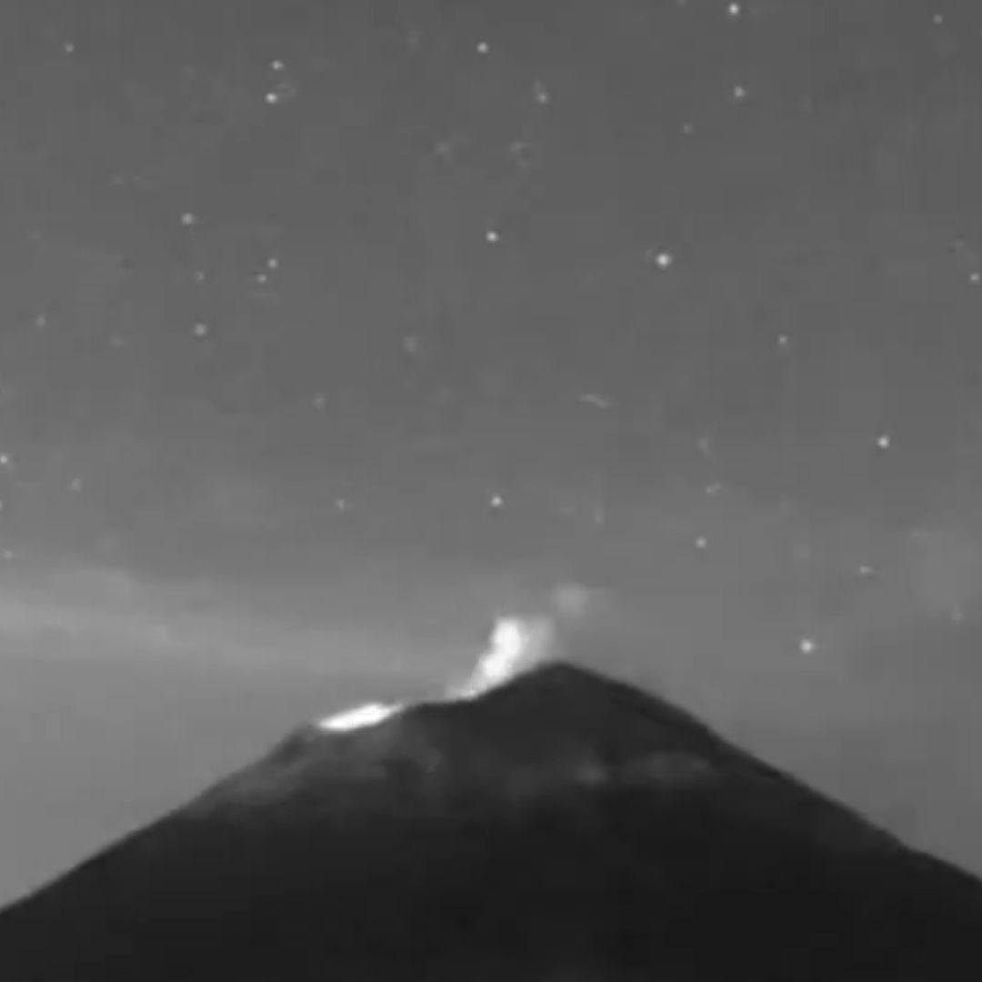 Video Objetos Luminosos Captados Cerca del Volcán Popocatépetl en Puebla Viernes 29 Agosto 2025