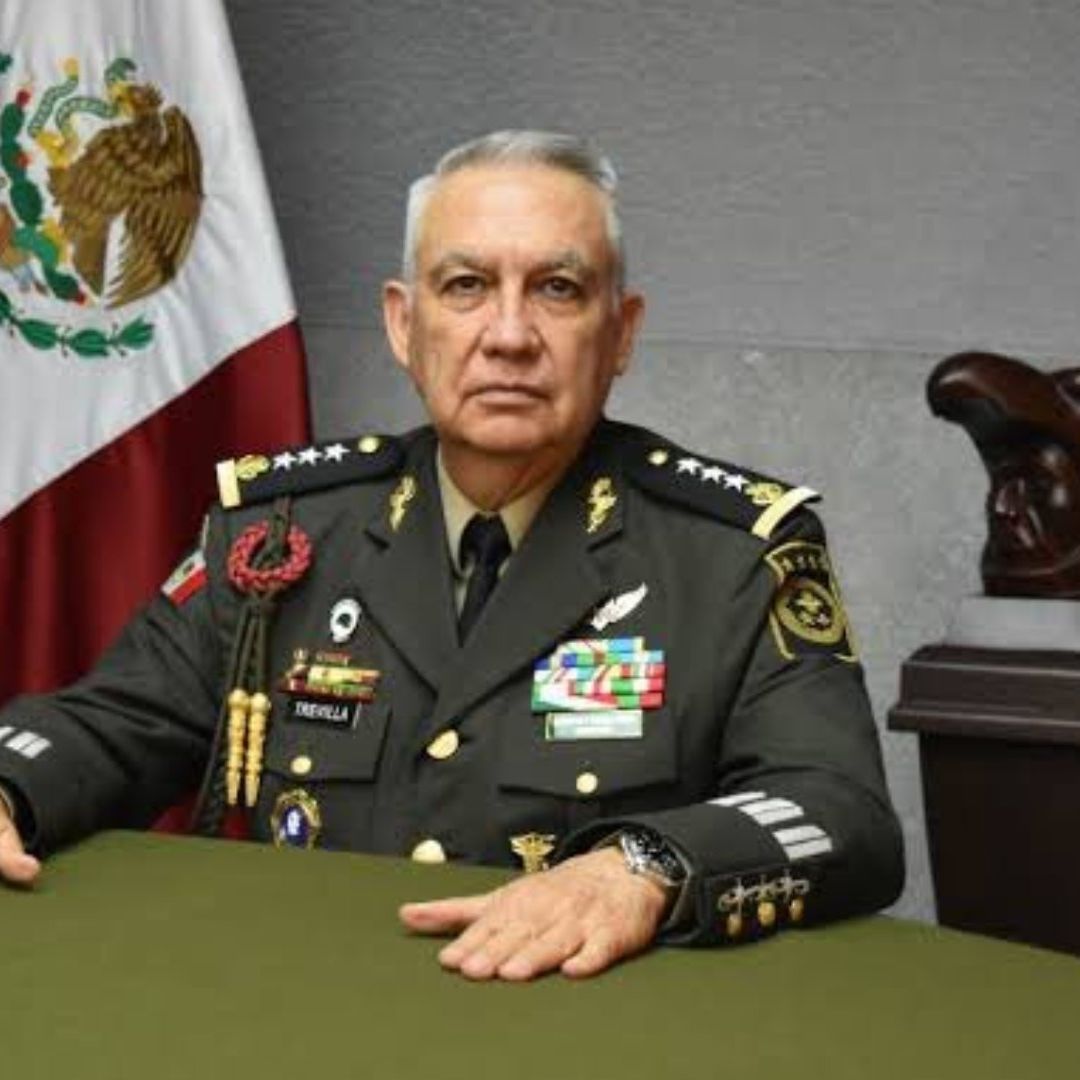 Desde el 1 de septiembre de 1978, ha estado en servicio activo