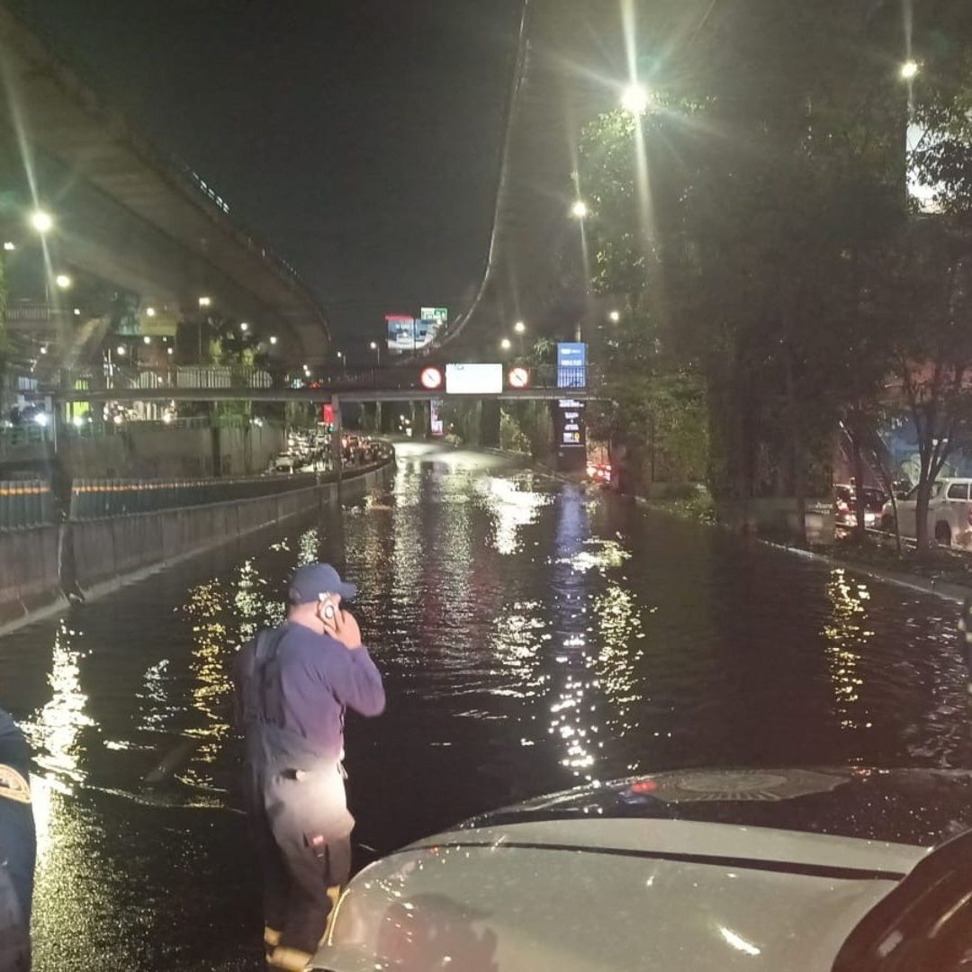 Inundación en Periférico Sur