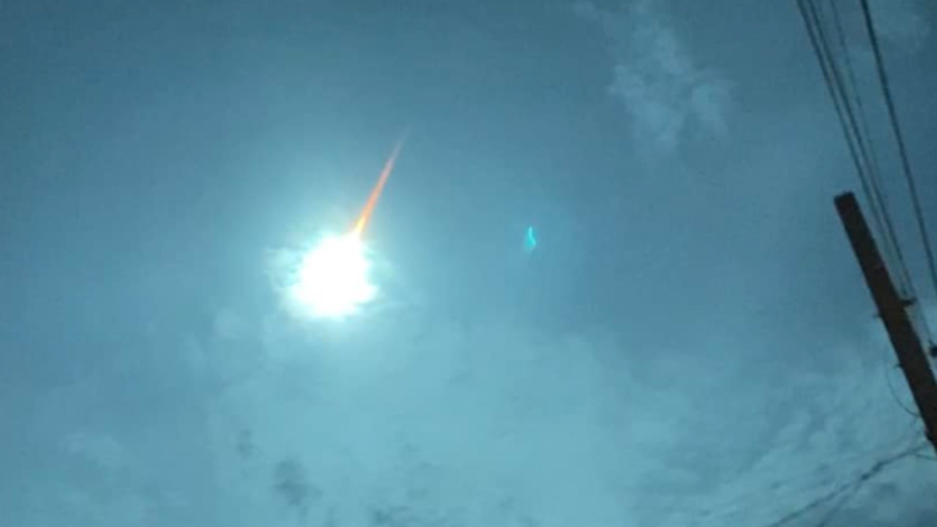 Caída de Meteorito Ilumina la Noche en Filipinas