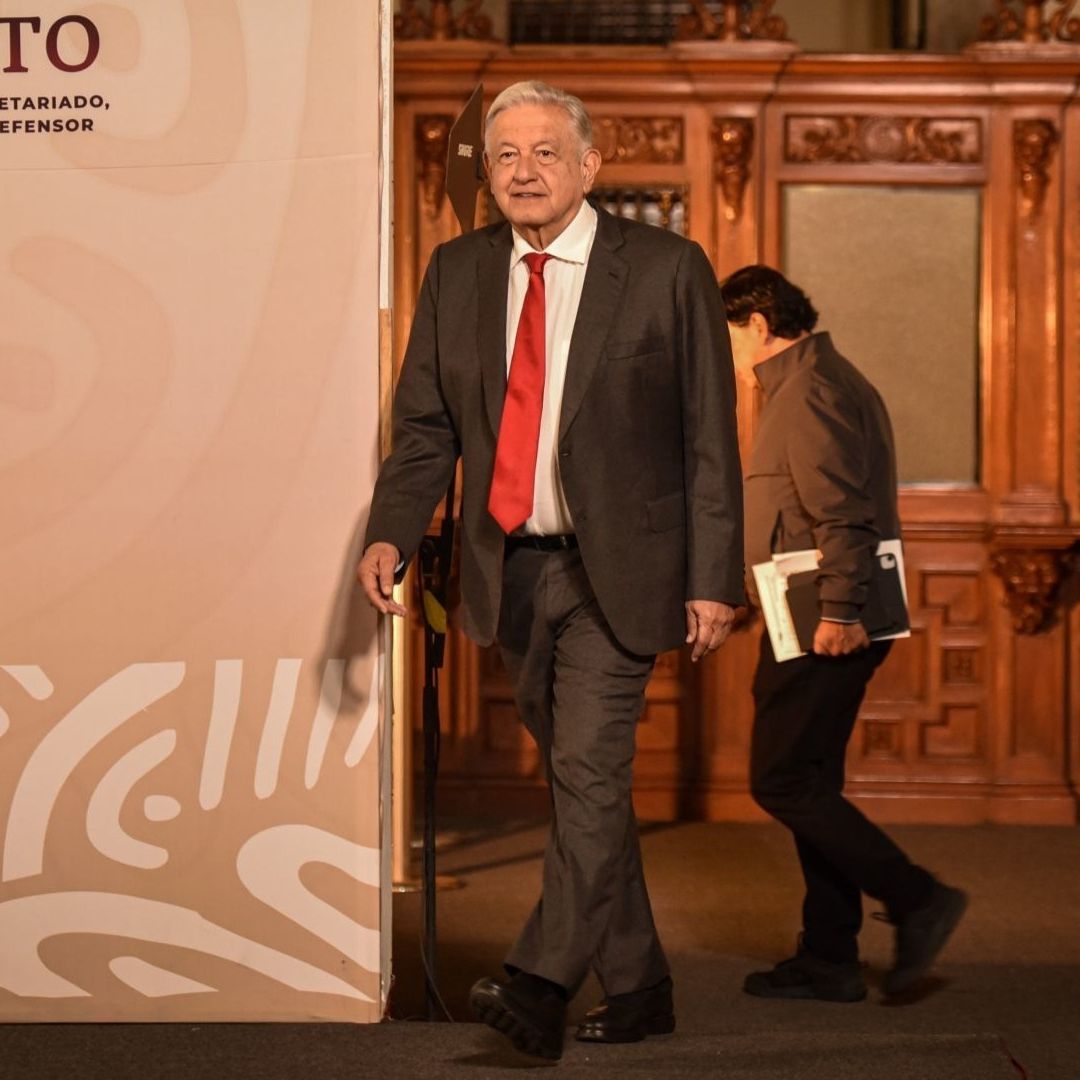 AMLO Empieza Mudanza de Palacio Nacional con Selección de Libros que se Llevará a Palenque
