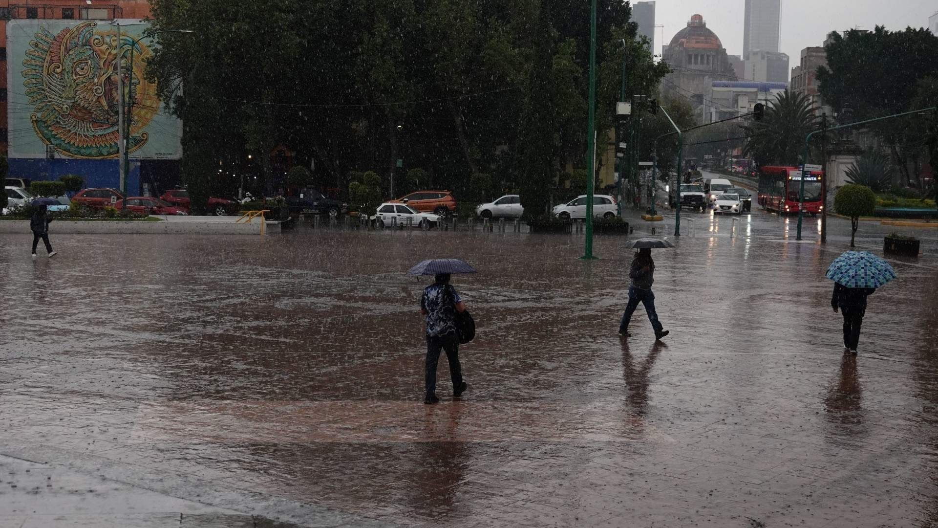 Se esperan fuertes lluvias por la tarde y noche de este domingo