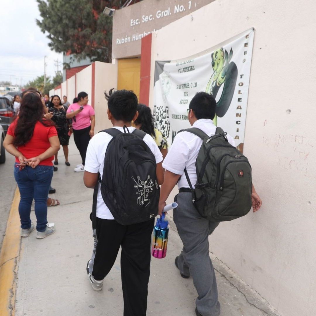 SEP cambia horario de clases para secundaria 2025-2026 a qué hora entrar alumnos