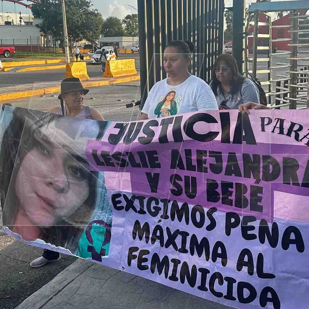 Madre de Leslie Bloquea Avenida en Matamoros Para Exigir Justicia por Feminicidio