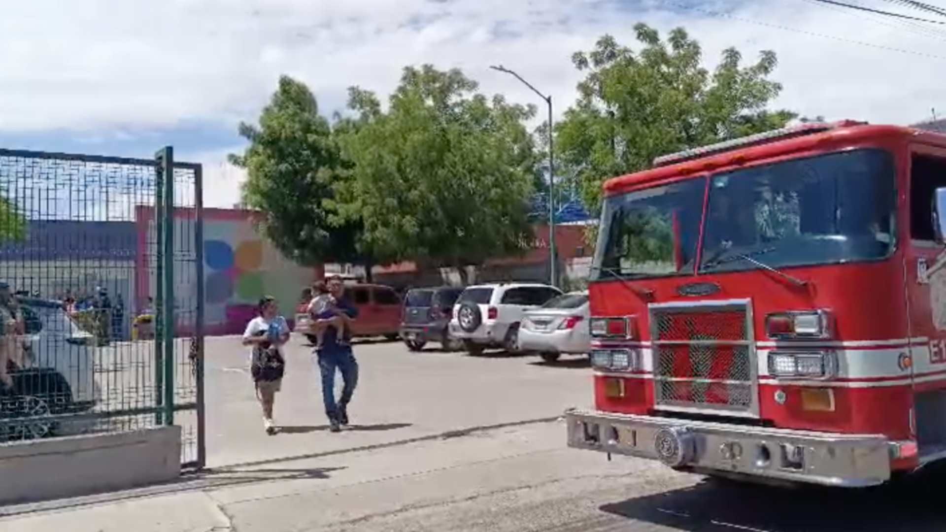 Incendio en Guardería en Hermosillo, Sonora; Autoridades Evacúan a Menores