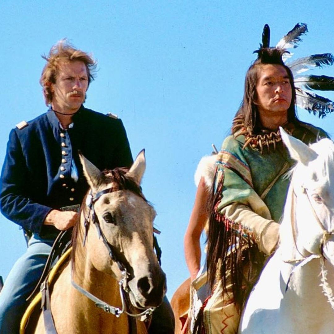 Graham Greene encarnó a “Kicking Bird” en la película "Danza con Lobos".