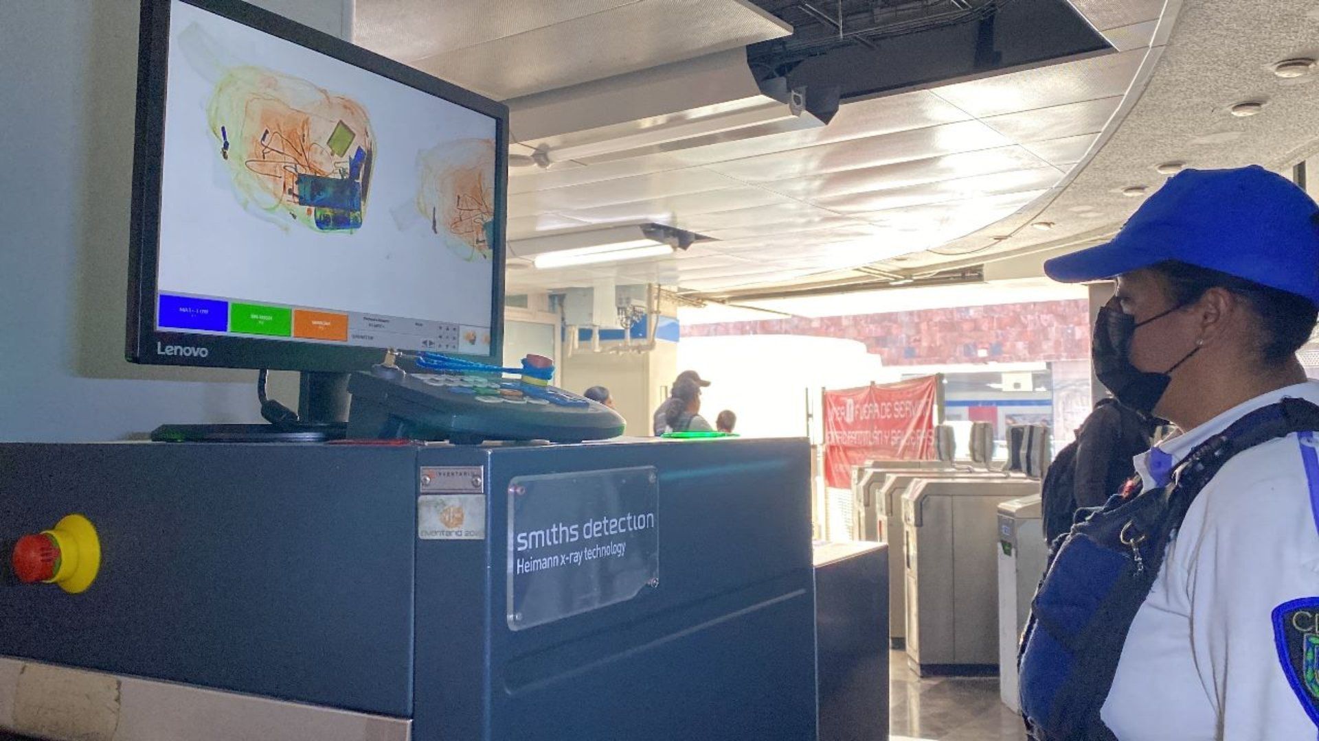 Operativo Cero Pirotecnia en el Metro de la Ciudad de México