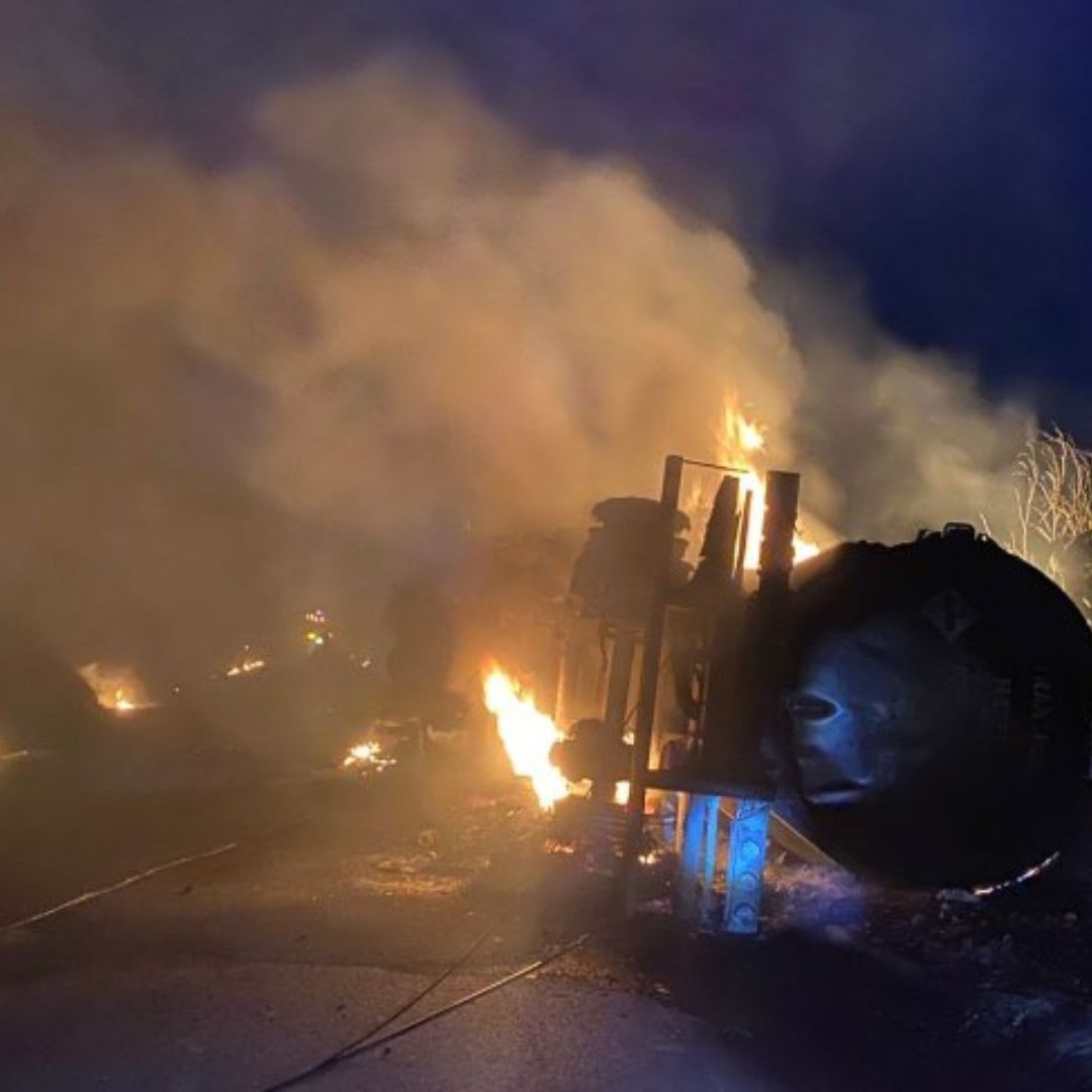 Cierre en Autopista Acatzingo Ciudad Mendoza Puebla Orizaba por Volcadura e Incendio de Pipa
