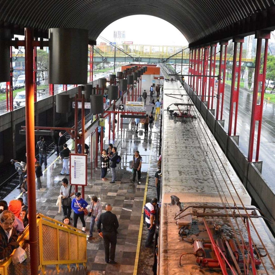 Metro de la CDMX Activa Marcha de Seguridad por Lluvias: ¿Qué Líneas Están Afectadas?