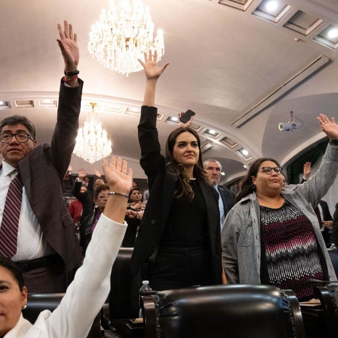 Senadores de Morena celebran aprobación de Reforma Judicial