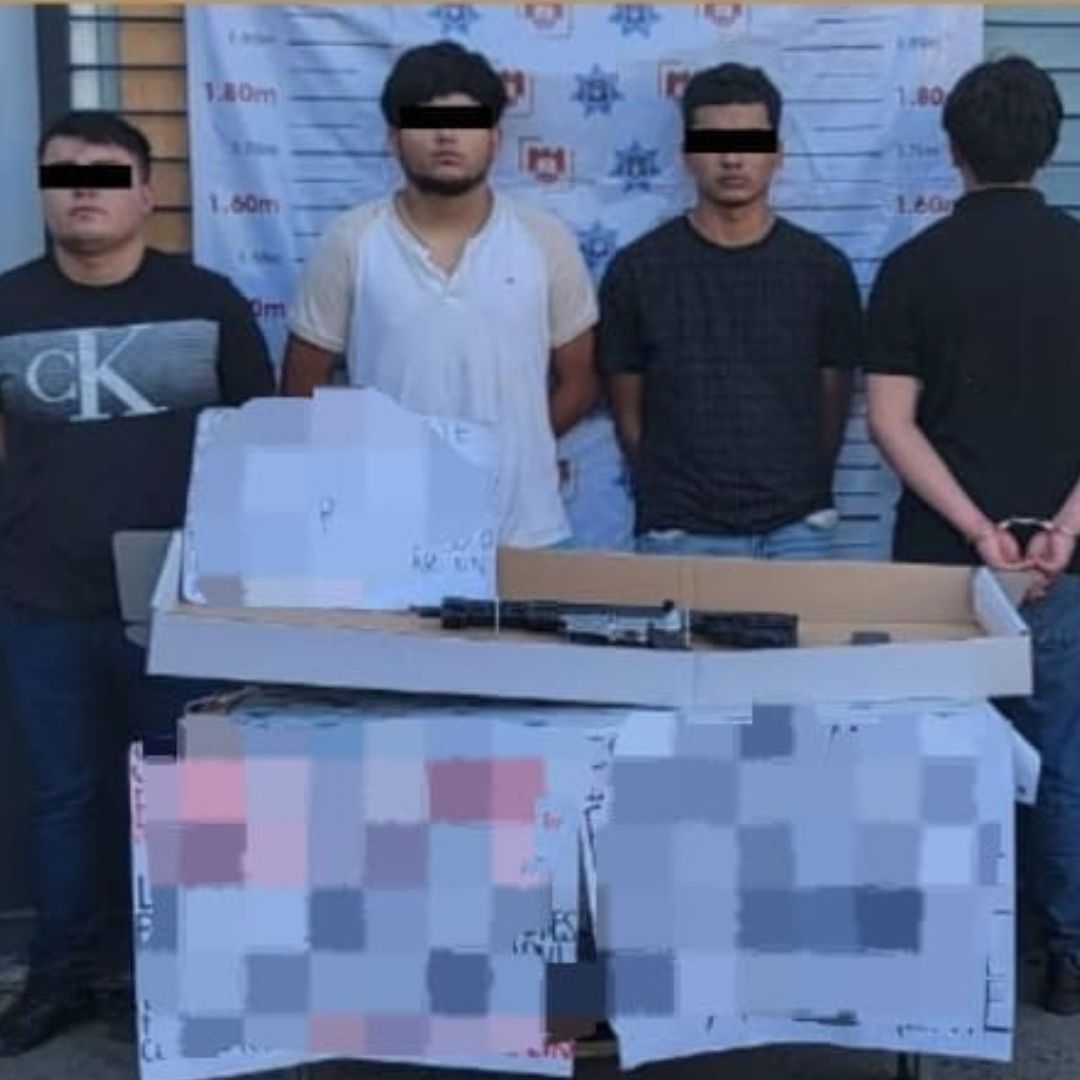 Aseguran a Cuatro Personas con Arma Larga y Cartulinas Amenazantes