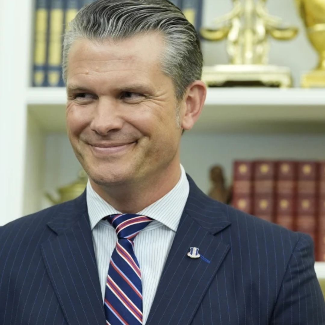 "Cambio de Régimen en Venezuela, Decisión de Trump, pero Ejército Está Listo": Pete Hegseth