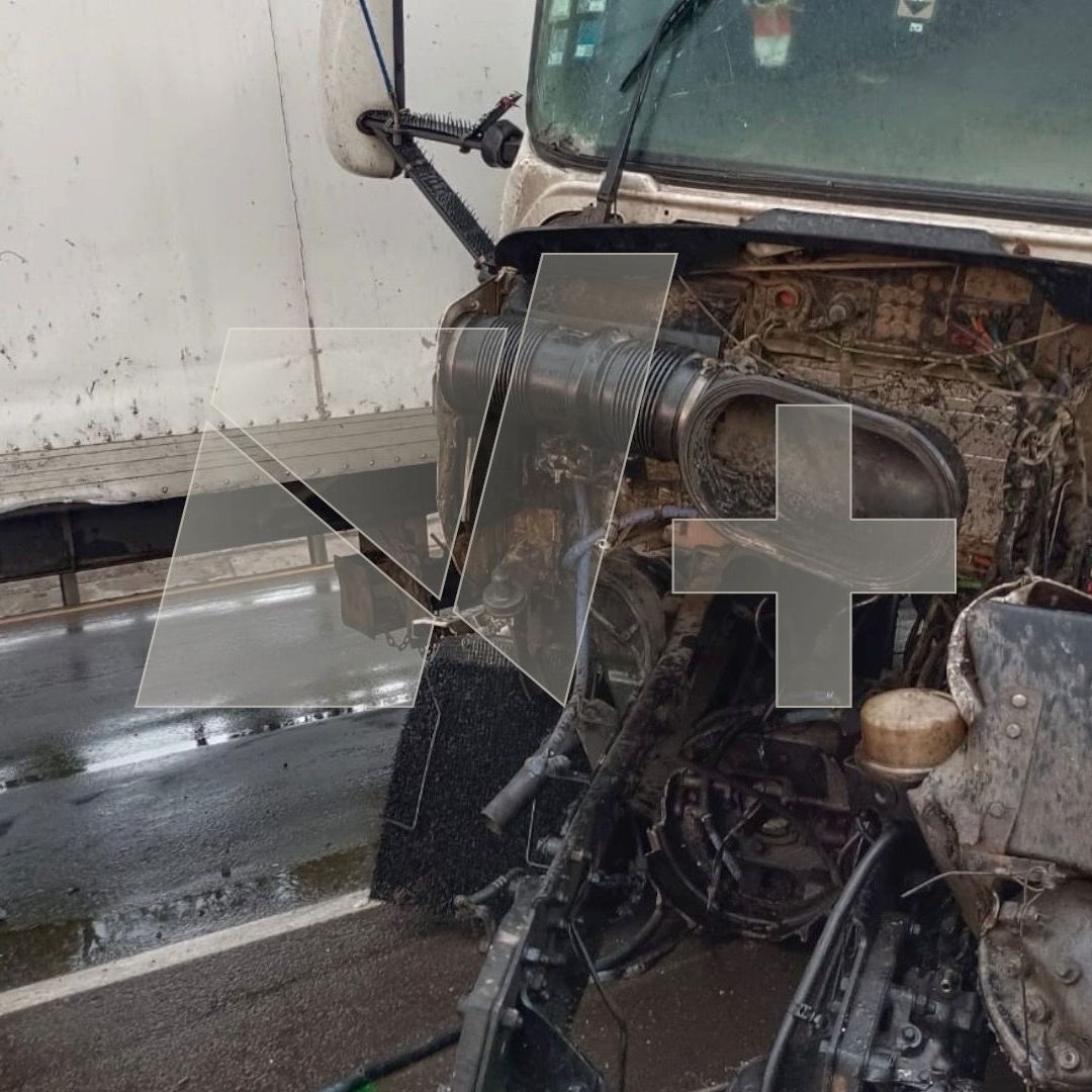 Choque Tráiler Muro de Contención Carretera Puebla Orizaba Cierre Parcial Circulación