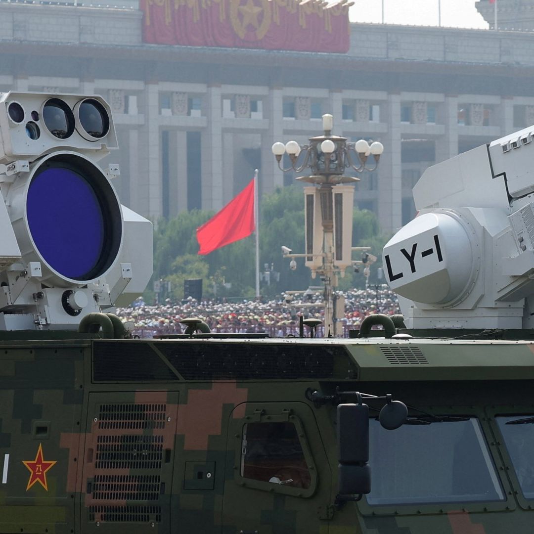 China Muestra Su Poderío Militar ante la Mirada de Putin y Kim Jong-un Durante Desfile