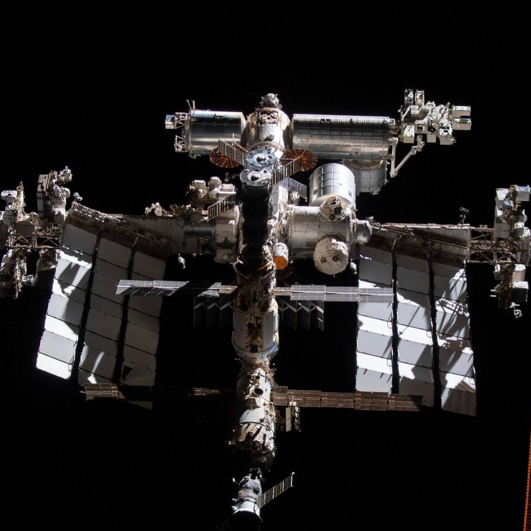 La Estación Espacial Internacional desde la Crew Dragon Endeavour de SpaceX