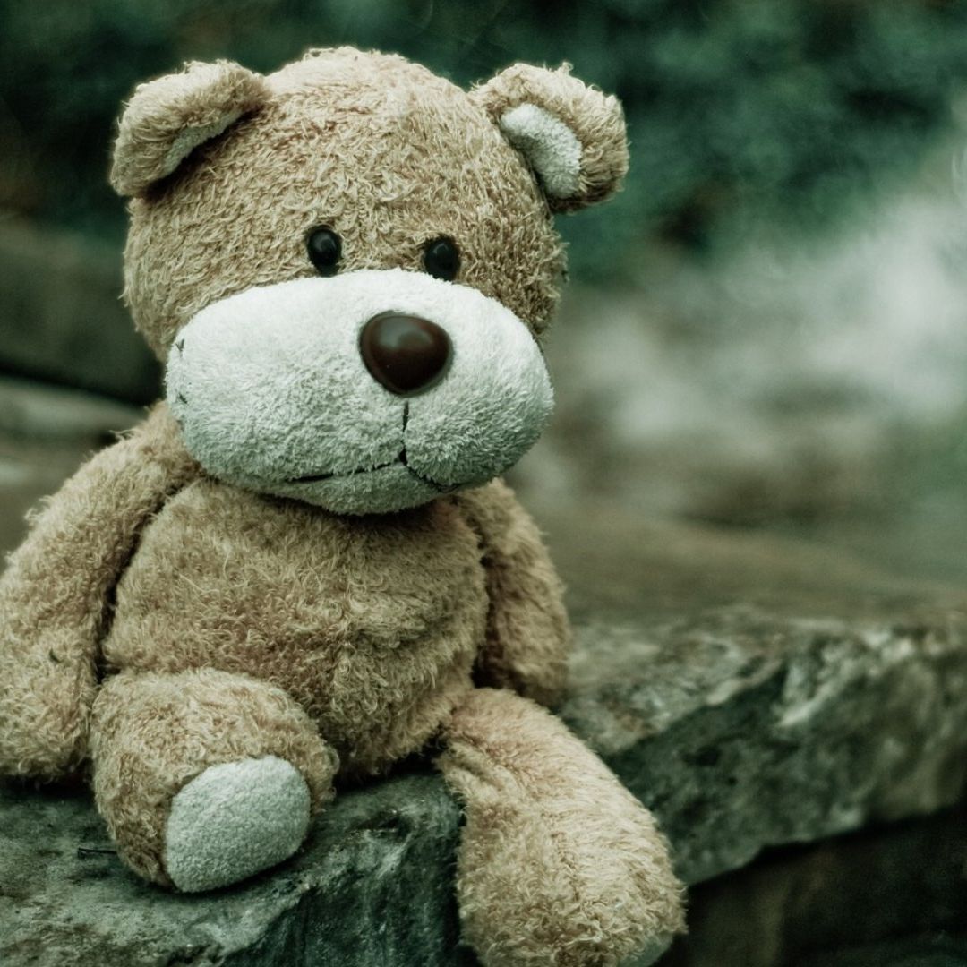 Mamá Deja a Su Hijo al Cuidado de su Padrastro y Él lo Mata a Golpes