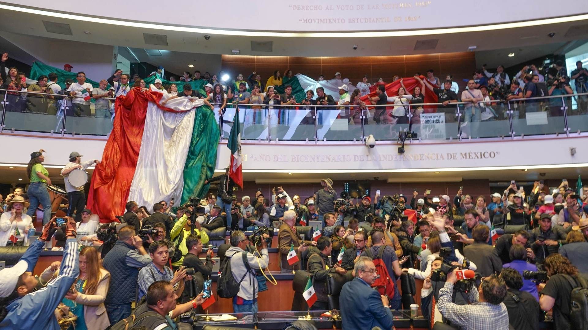 Podcast Política Déjà Vu. Reforma Judicial: 2024 y 1994, Dos Cambios Polémicos en México
