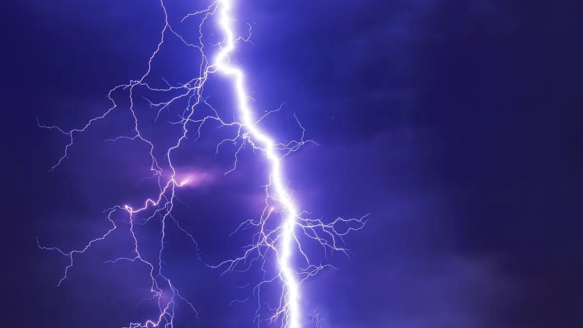 Padre e Hija Mueren por Caída de Rayo Mientras Cabalgaban Durante Tormenta en Chiapas