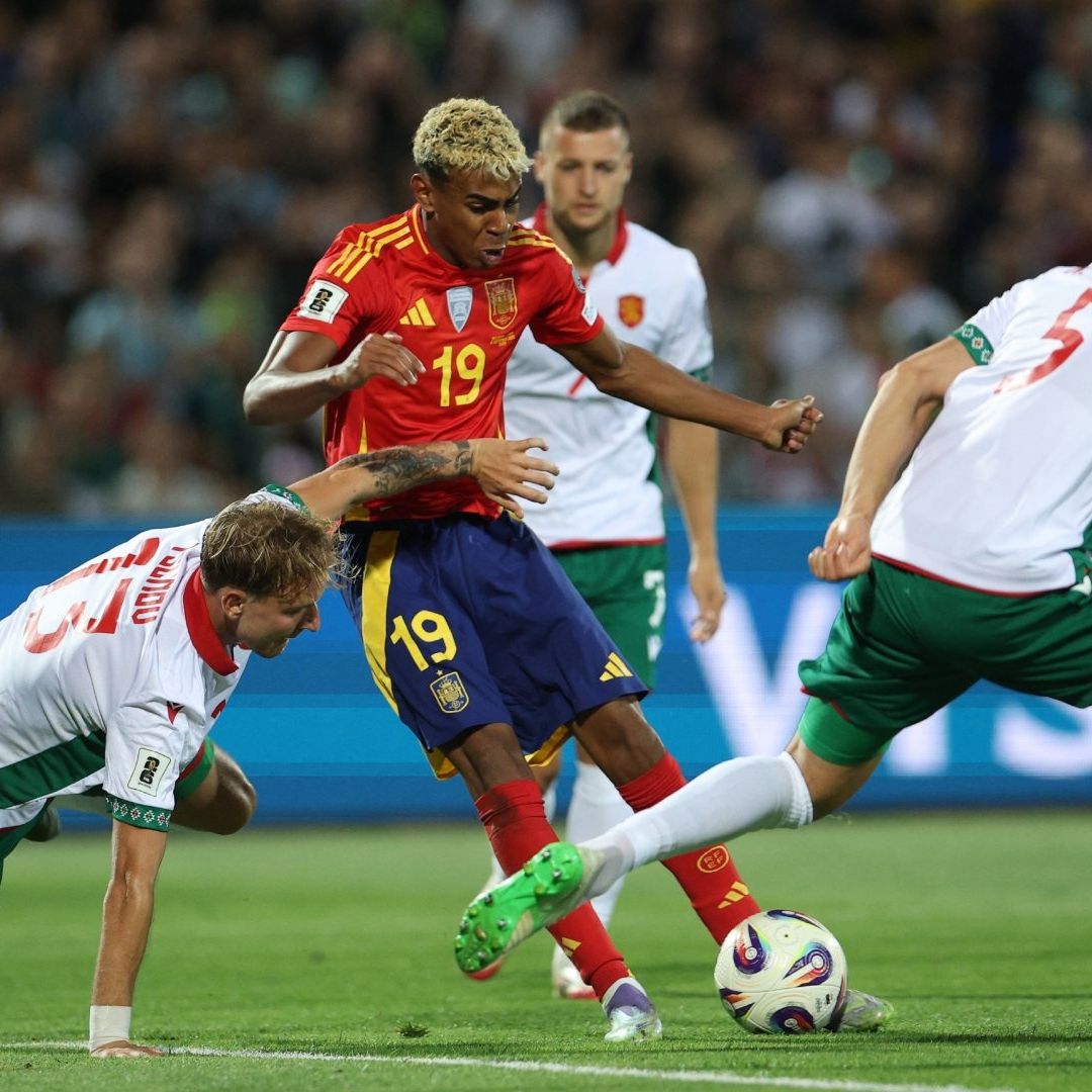 Lamine Yamal fue una pesadilla para los defensas, en el partido Bulgaria vs España.