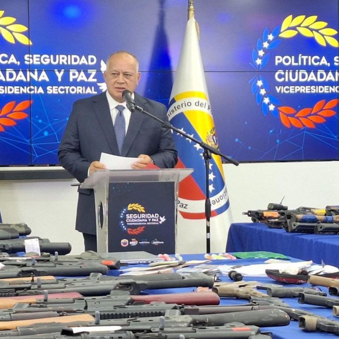 Los arrestos llegan en medio de fuertes tensiones diplomáticas entre Caracas y los gobiernos de España y Estados Unidos