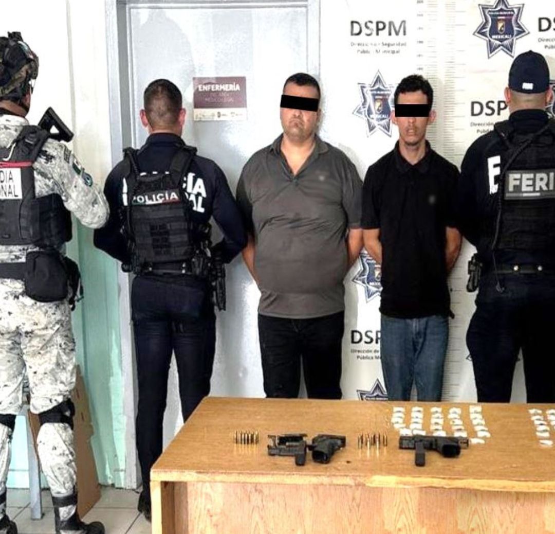 Varias personas son resguardadas por elementos del Ejército.