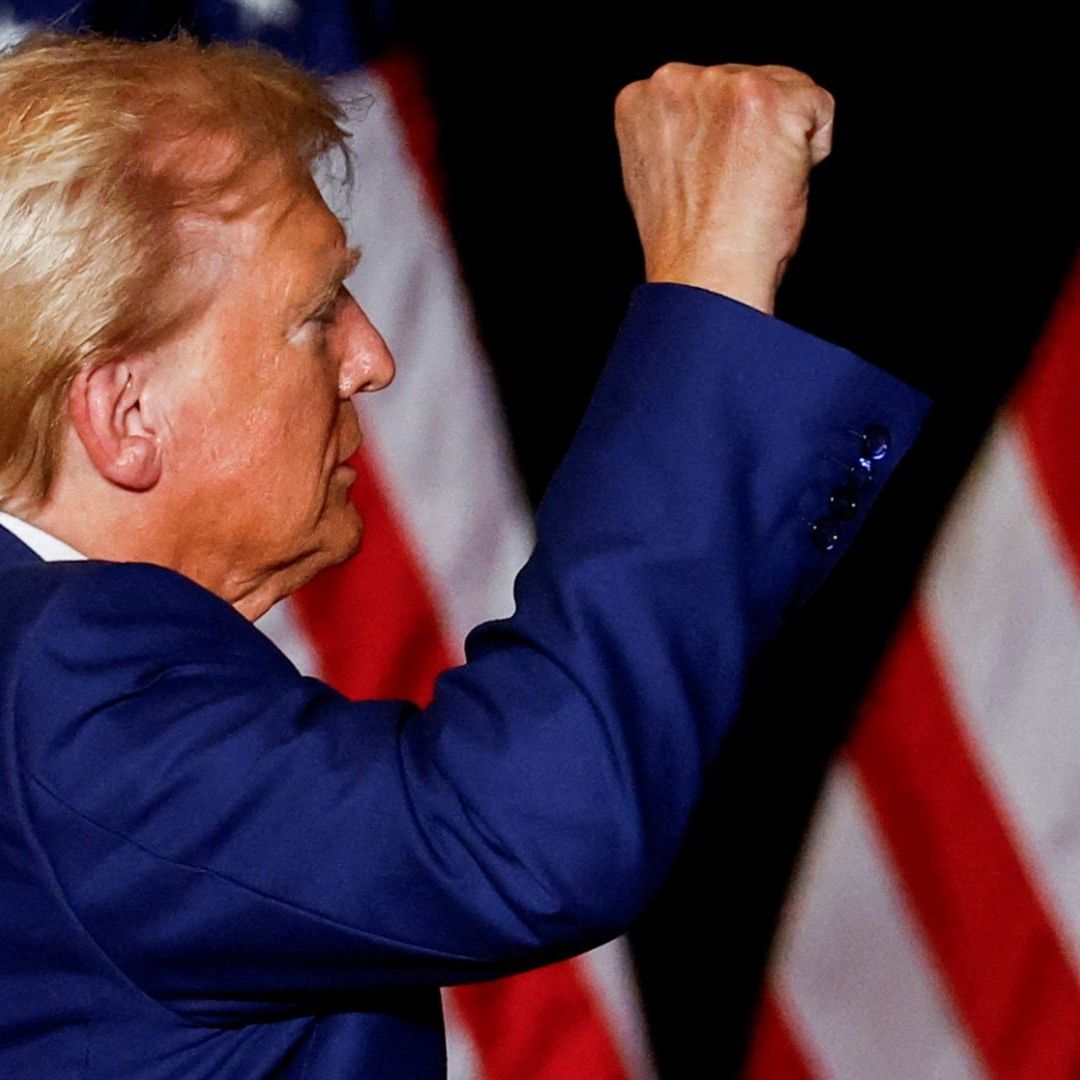Trump estaba en Palm Beach el domingo, indicó el Wall Street Journal