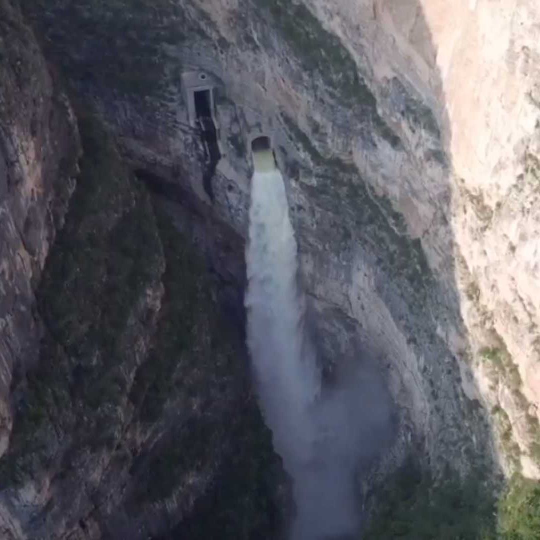 Desfogan Presa Zimapán en Querétaro