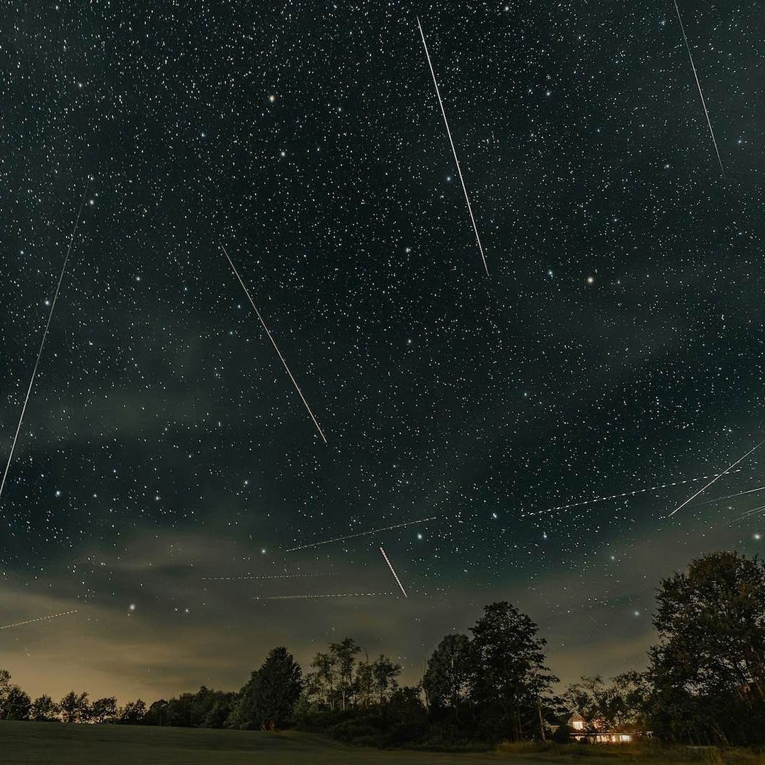 ¿Cómo ver la lluvia de estrellas Épsilon-Perseidas en México hoy?