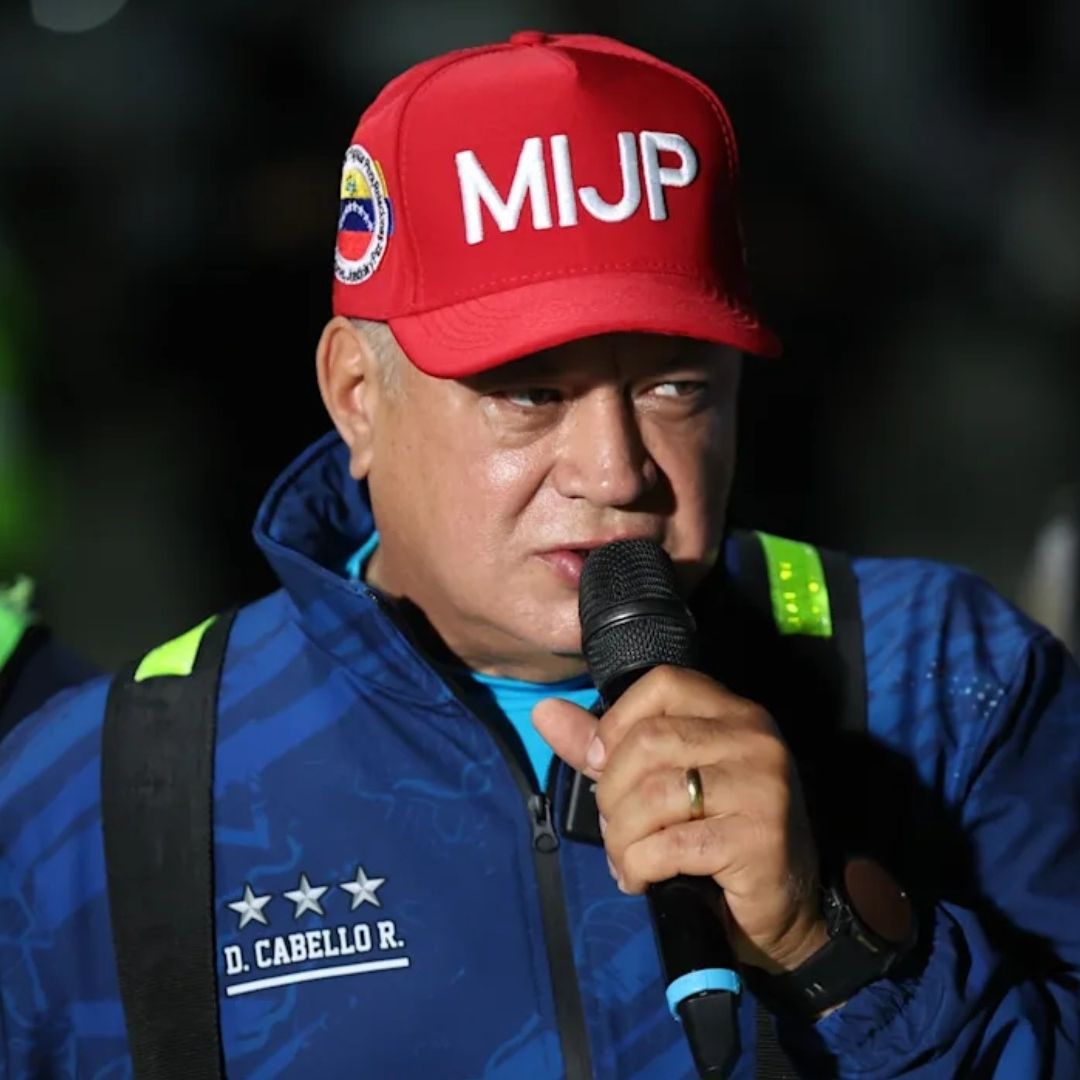 Diosdado Cabello Pide a Venezolanos Prepararse en "Todos los Frentes" ante Despliegue de EUA