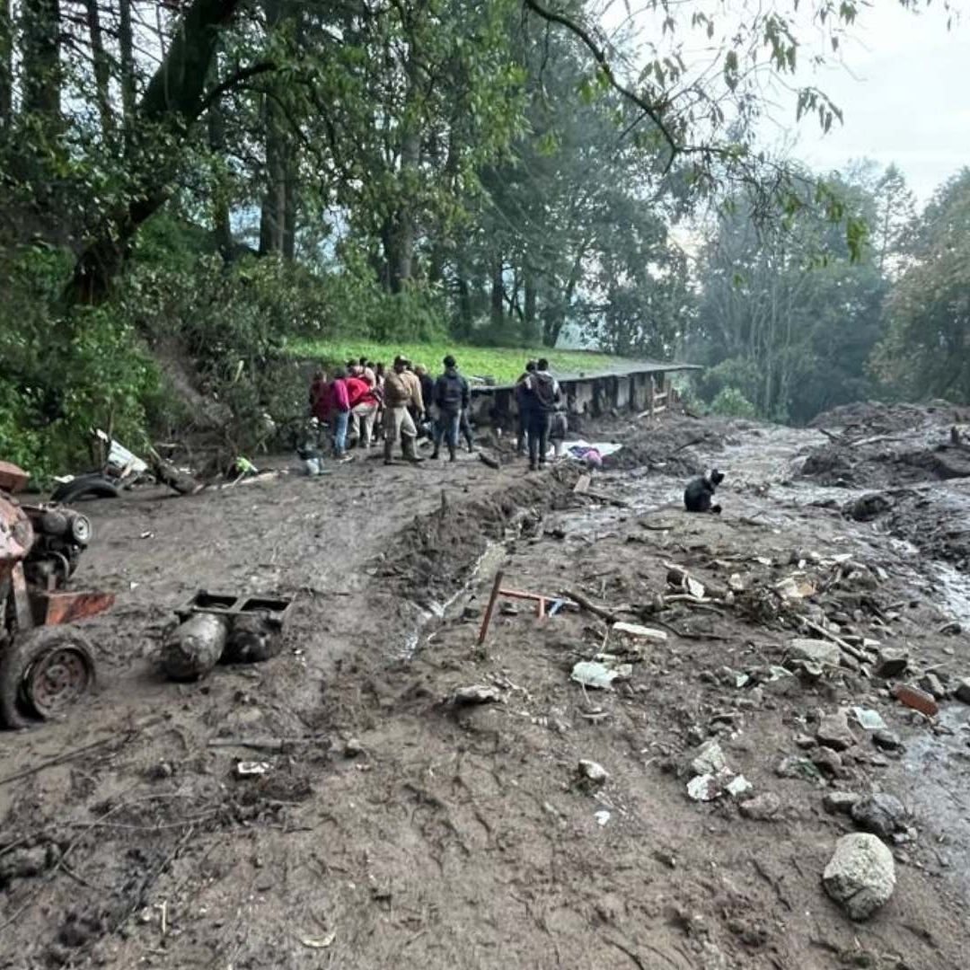 Elementos del Ejército mexicano rescataron el miércoles, 17 de septiembre de 2024, el cuerpo de un hombre por lo que suman 10 las personas muertas en Jilotzingo