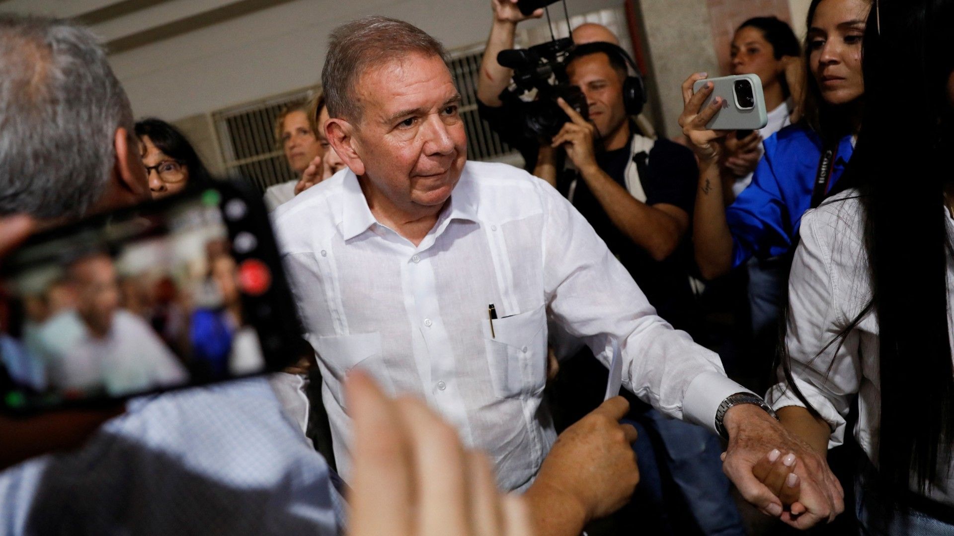Edmundo González Explica su Salida de Venezuela: ‘No Van a Callar a Un País que Ya Habló’