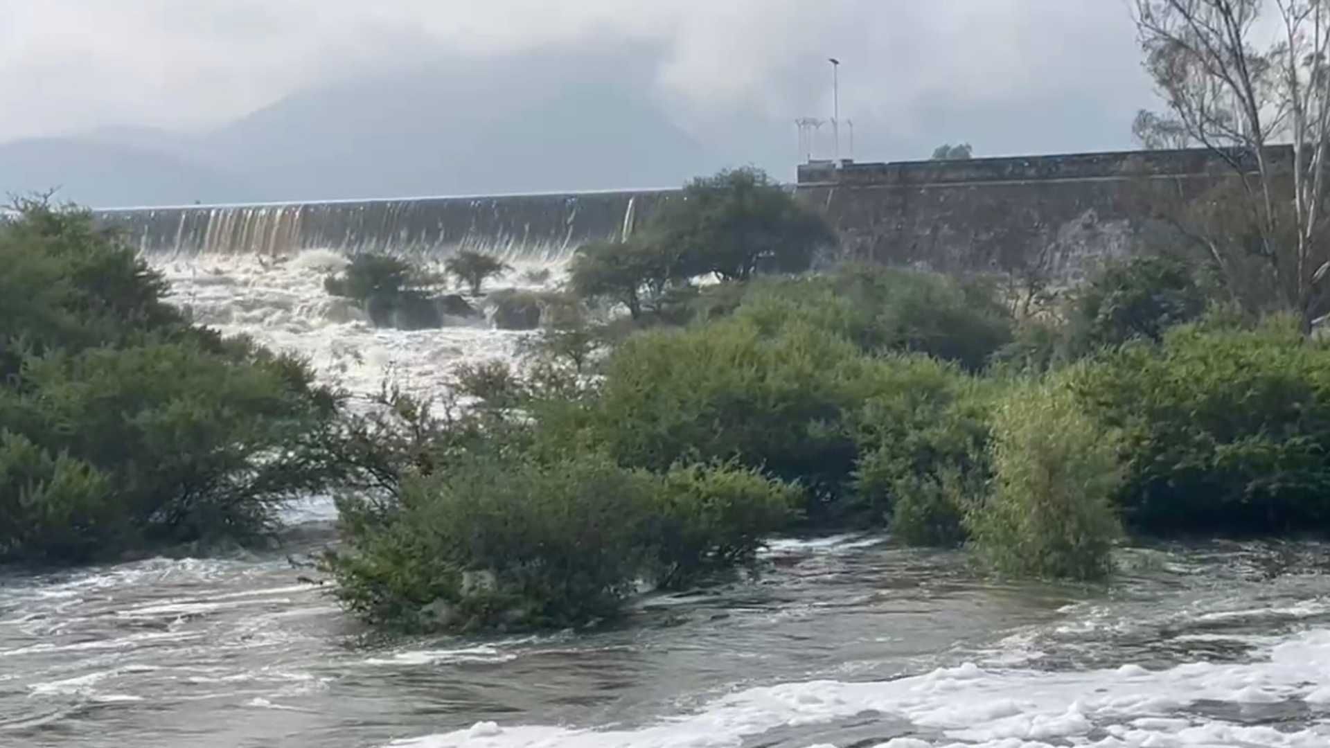 S Registró el Desborde Natural de la Presa Centenario en Querétaro