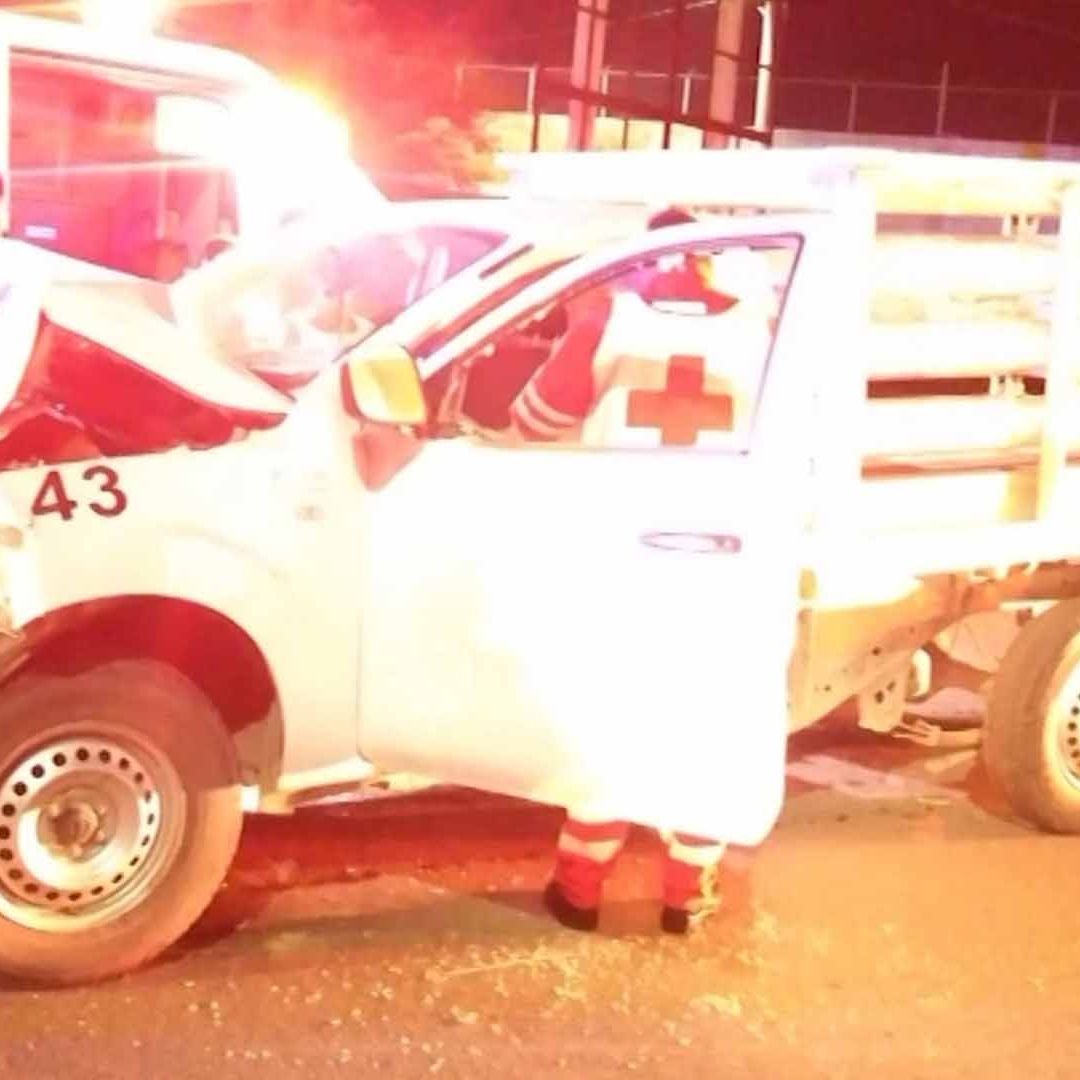 Hombre Muere tras Dormitar al Volante y Chocar Contra Camioneta Estacionada en Lerdo