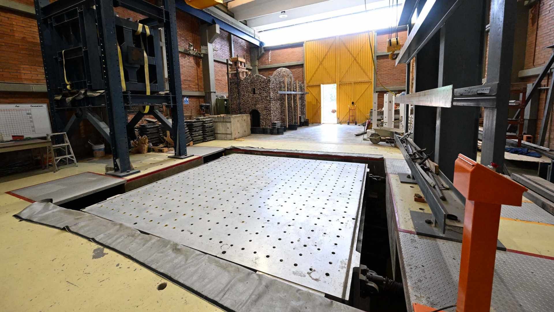 Laboratorio de la Mesa Vibradora, del Instituto de Ingeniería