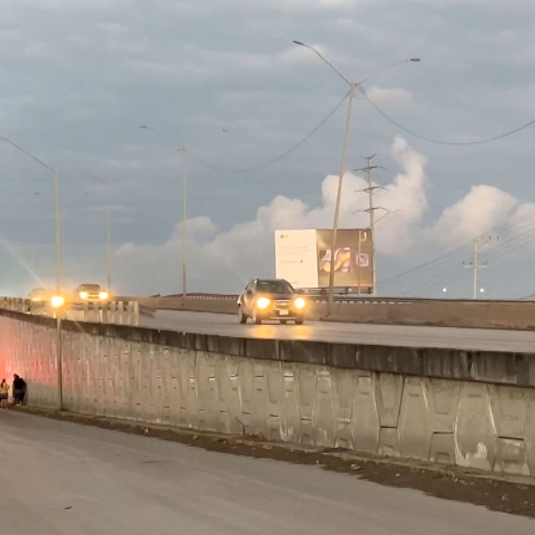 Conductor de Tractocamión Muere al Caer de un Puente en Reynosa