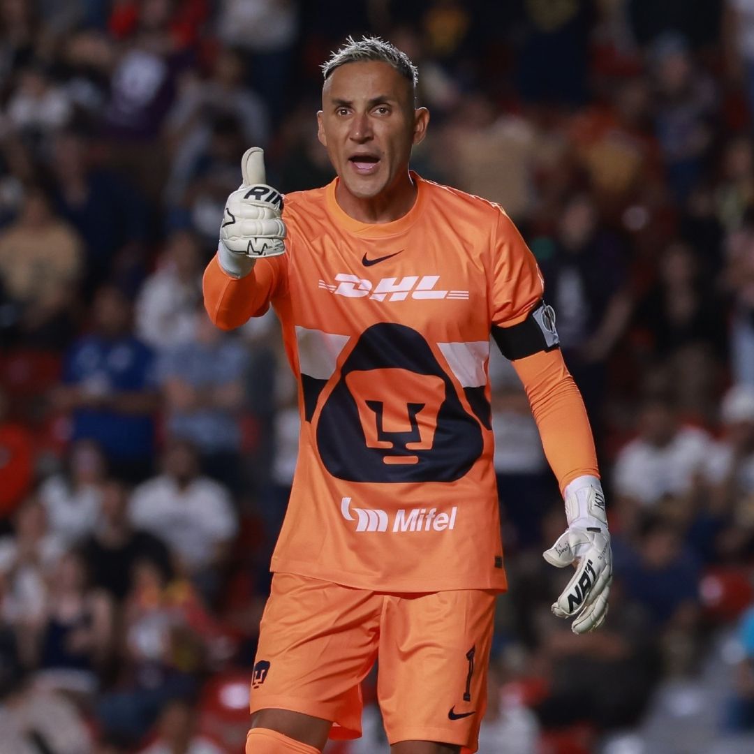 Keylor Navas está listo para cuidar la porteria de los Pumas ante los Cañoneros de Mazatlán.